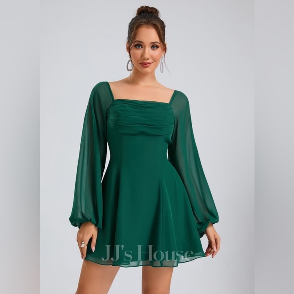 JJ’s House Green A-line Square Short Chiffon Homecoming Dress